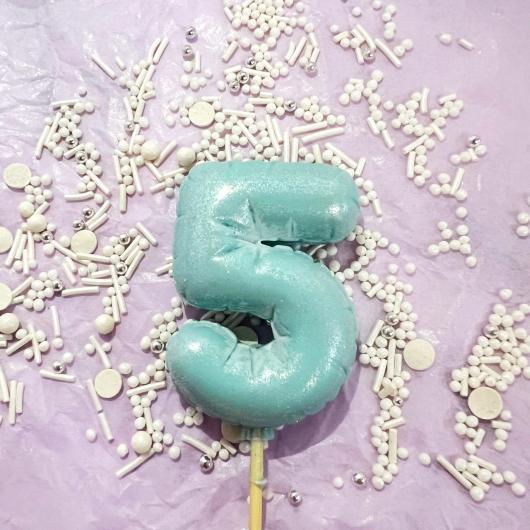 Фигурка из шоколадной глазури 